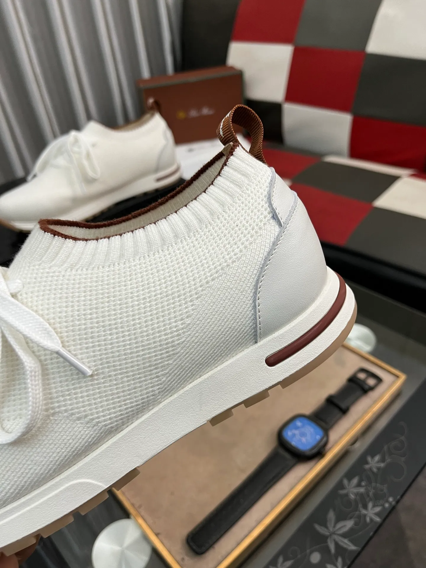 Men's shoes 💰420⌚️⌚️ (loro piana) new moccasin shoes official website original 1:1 mold opening, original quality 💯 fine workmanship, high-end luxury ☘ The upper is made of original waterproof treatment breathable fly-woven suede 🌴 luxury 🐂 leather lining 🍓 rubber wear-resistant outsole, size 38-44 (size 45 can be customized) 5️⃣ colors available